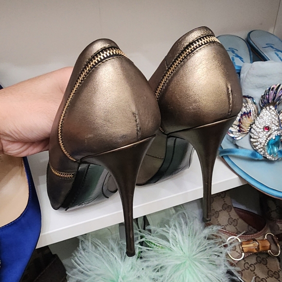 Giuseppe Zanotti bronze heels - Picture 6 of 12